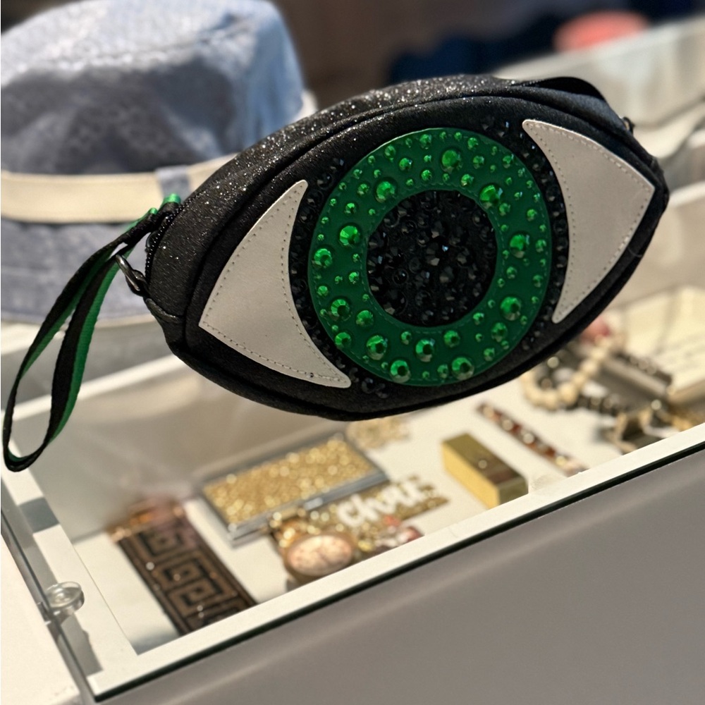 Black and Green Eye Design Wristlet